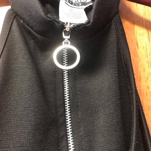 Zip Up Tank Top - Picture 4 of 5